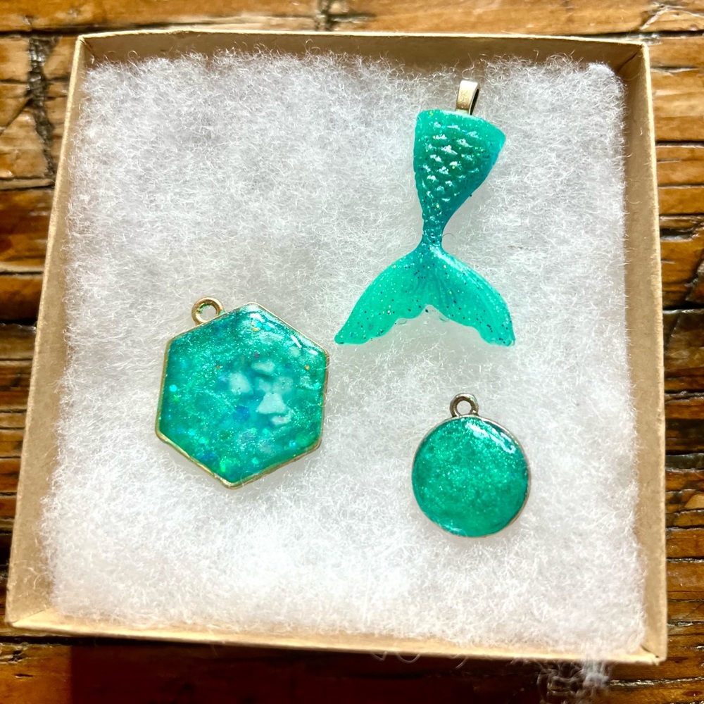 Hand Crafted Turquoise Mermaid Necklace Set